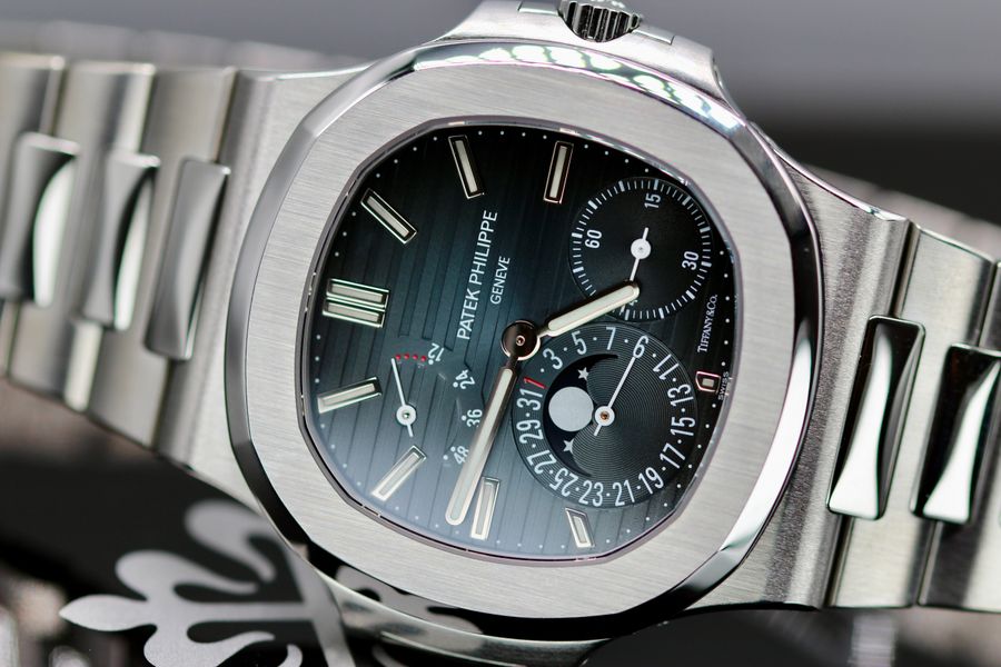 Patek Philippe Nautilus 5712/1A-001